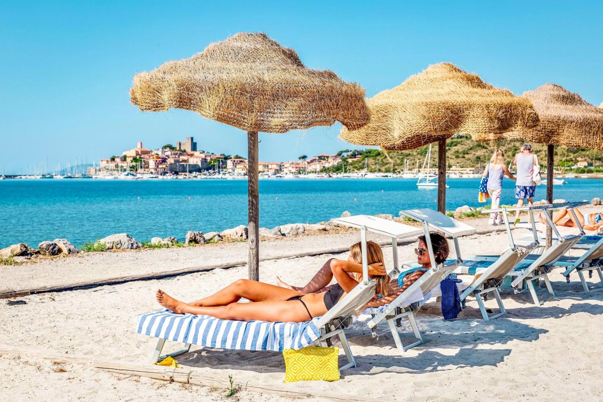 Isa - Residence With Pool And Private Beach In Talamone Just 500 Mt From The Beach Екстериор снимка