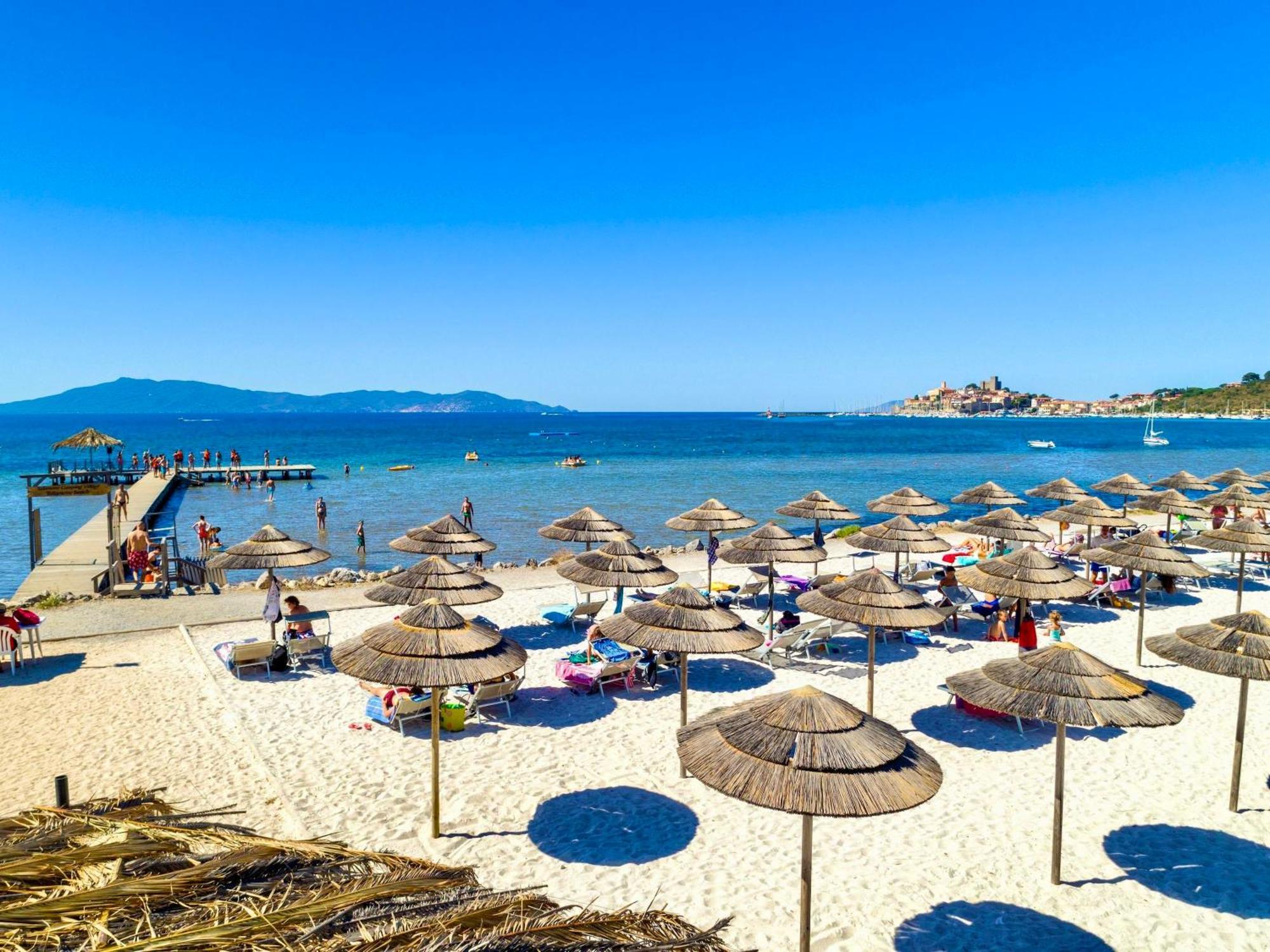 Isa - Residence With Pool And Private Beach In Talamone Just 500 Mt From The Beach Екстериор снимка