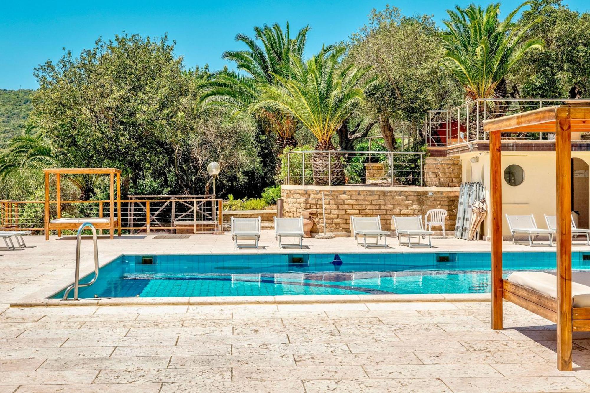 Isa - Residence With Pool And Private Beach In Talamone Just 500 Mt From The Beach Екстериор снимка